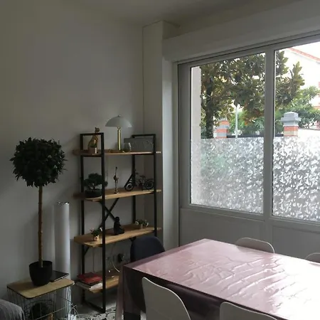 Privee Face A La Gare منزل للإقامة