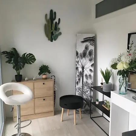 منزل للإقامة Privee Face A La Gare تارْب